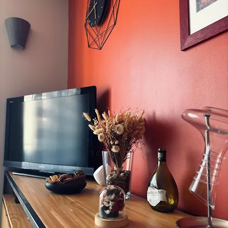 T3 Cosy Et Lumineux Avec Garage A 2 Pas Du Centre ! Apartmán Nîmes